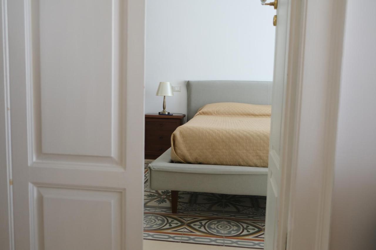 Al Corso Charming Rooms เปสคีชี ภายนอก รูปภาพ